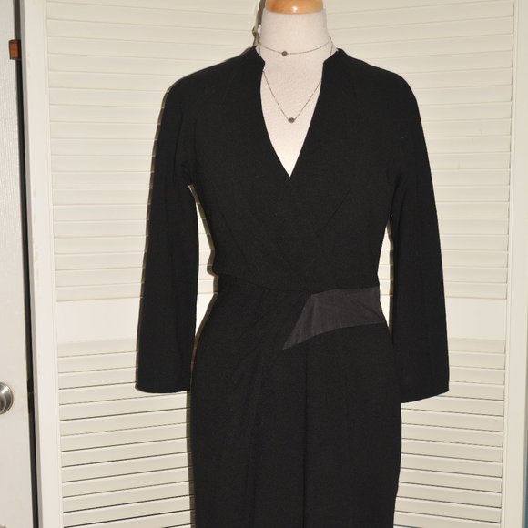 Salvatore Ferragamo Wool Pencil dress in Sz 42 Pre owned made in Italy - Picture 1 of 5